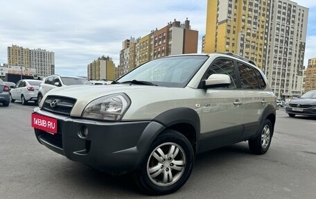 Hyundai Tucson III, 2006 год, 940 000 рублей, 1 фотография