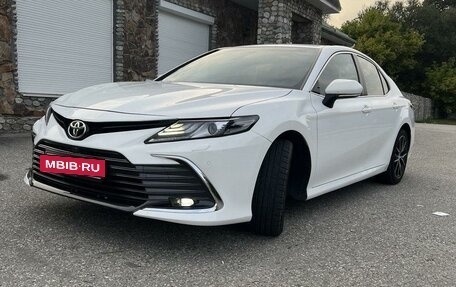 Toyota Camry, 2018 год, 2 850 000 рублей, 6 фотография