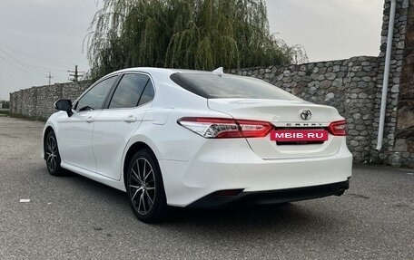 Toyota Camry, 2018 год, 2 850 000 рублей, 7 фотография