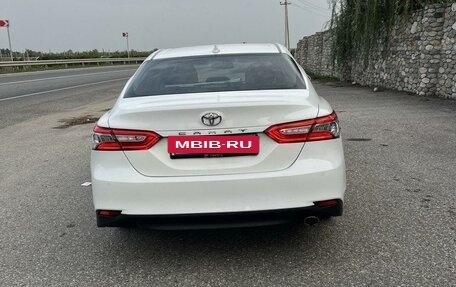 Toyota Camry, 2018 год, 2 850 000 рублей, 8 фотография