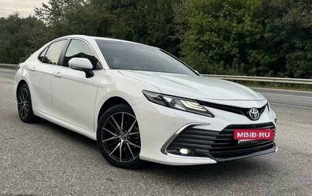 Toyota Camry, 2018 год, 2 850 000 рублей, 5 фотография