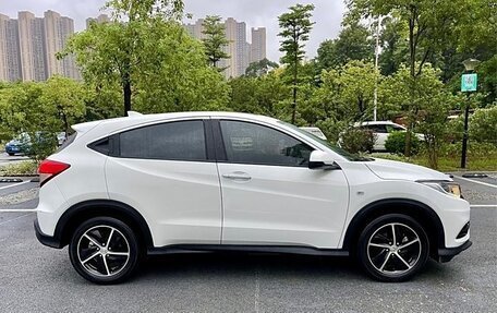 Honda Vezel, 2021 год, 1 450 000 рублей, 6 фотография