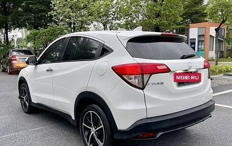 Honda Vezel, 2021 год, 1 450 000 рублей, 3 фотография