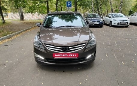 Hyundai Solaris II рестайлинг, 2015 год, 1 100 000 рублей, 8 фотография