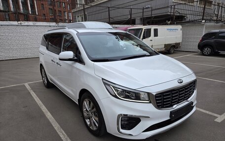 KIA Carnival III, 2020 год, 2 990 000 рублей, 3 фотография