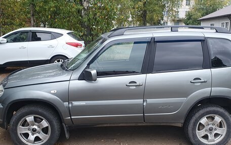 Chevrolet Niva I рестайлинг, 2011 год, 600 000 рублей, 1 фотография