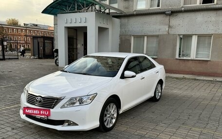 Toyota Camry, 2013 год, 2 150 000 рублей, 2 фотография