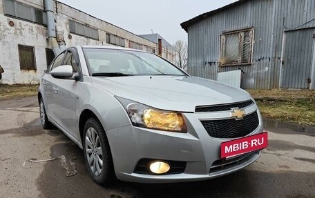 Chevrolet Cruze II, 2012 год, 799 900 рублей, 3 фотография