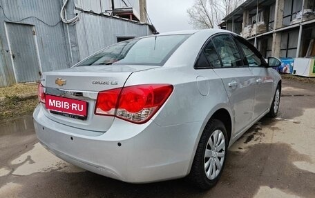 Chevrolet Cruze II, 2012 год, 799 900 рублей, 9 фотография