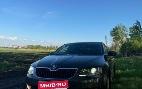 Skoda Octavia, 2014 год, 1 810 000 рублей, 2 фотография