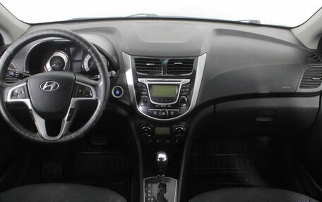 Hyundai Solaris II рестайлинг, 2011 год, 840 000 рублей, 11 фотография