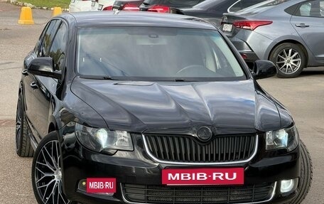 Skoda Superb III рестайлинг, 2011 год, 1 689 000 рублей, 22 фотография