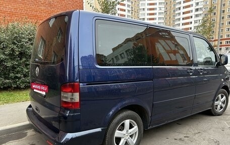 Volkswagen Multivan T5, 2004 год, 1 500 000 рублей, 2 фотография