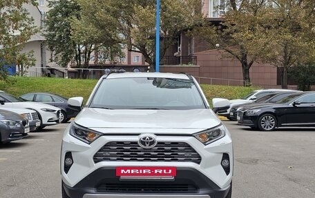 Toyota RAV4, 2022 год, 5 000 000 рублей, 2 фотография