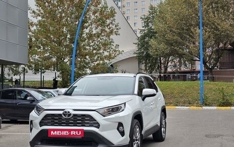 Toyota RAV4, 2022 год, 5 000 000 рублей, 5 фотография