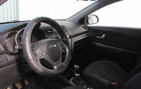 KIA Rio III рестайлинг, 2015 год, 1 000 000 рублей, 17 фотография