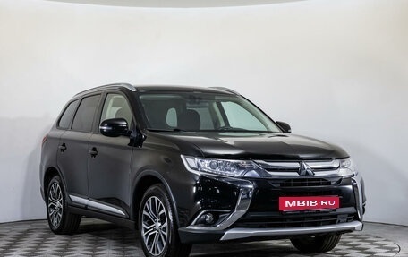 Mitsubishi Outlander III рестайлинг 3, 2018 год, 2 299 000 рублей, 3 фотография