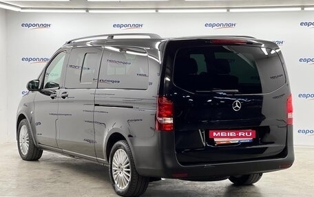 Mercedes-Benz Vito, 2021 год, 6 200 000 рублей, 4 фотография