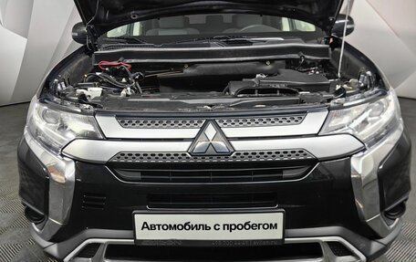 Mitsubishi Outlander III рестайлинг 3, 2019 год, 2 319 000 рублей, 18 фотография