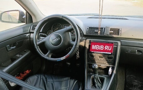 Audi A4, 2002 год, 650 000 рублей, 3 фотография