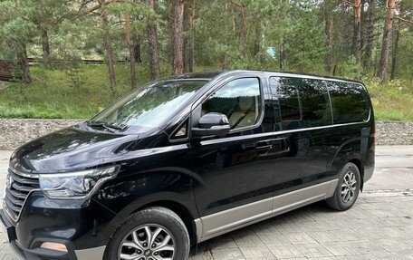 Hyundai H-1 II рестайлинг, 2021 год, 3 899 999 рублей, 4 фотография