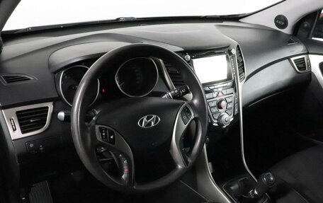 Hyundai i30 II рестайлинг, 2013 год, 638 000 рублей, 17 фотография