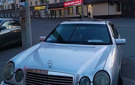 Mercedes-Benz E-Класс, 1997 год, 700 000 рублей, 10 фотография