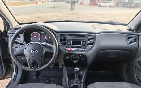 KIA Rio II, 2010 год, 485 000 рублей, 3 фотография