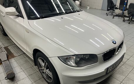 BMW 1 серия, 2011 год, 830 000 рублей, 4 фотография