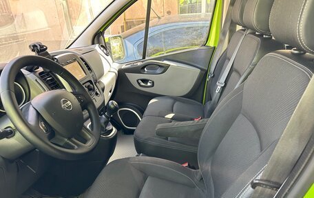 Nissan NV300, 2018 год, 2 500 000 рублей, 1 фотография