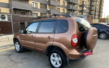 Chevrolet Niva I рестайлинг, 2018 год, 840 000 рублей, 4 фотография