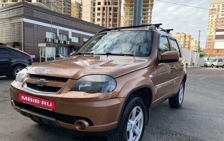 Chevrolet Niva I рестайлинг, 2018 год, 840 000 рублей, 2 фотография