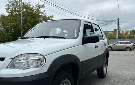 Chevrolet Niva I рестайлинг, 2018 год, 835 000 рублей, 6 фотография