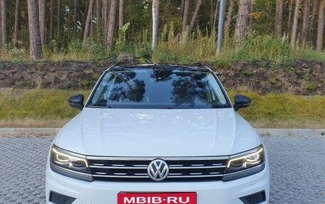 Volkswagen Tiguan II, 2019 год, 2 175 000 рублей, 1 фотография