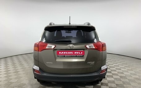 Toyota RAV4, 2015 год, 1 996 875 рублей, 6 фотография