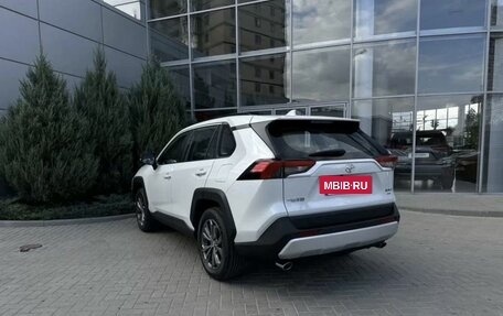 Toyota RAV4, 2024 год, 4 700 000 рублей, 7 фотография