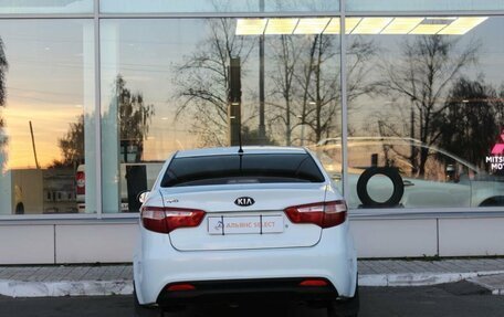 KIA Rio III рестайлинг, 2013 год, 700 000 рублей, 4 фотография