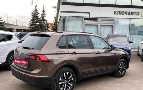 Volkswagen Tiguan II, 2019 год, 2 449 000 рублей, 4 фотография