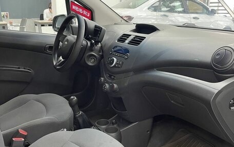 Chevrolet Spark III, 2011 год, 599 000 рублей, 10 фотография