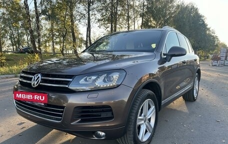 Volkswagen Touareg III, 2011 год, 2 280 000 рублей, 2 фотография