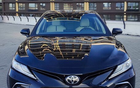 Toyota Camry, 2021 год, 4 000 000 рублей, 1 фотография