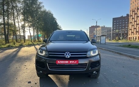 Volkswagen Touareg III, 2011 год, 2 280 000 рублей, 1 фотография