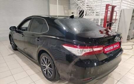 Toyota Camry, 2021 год, 3 640 000 рублей, 4 фотография