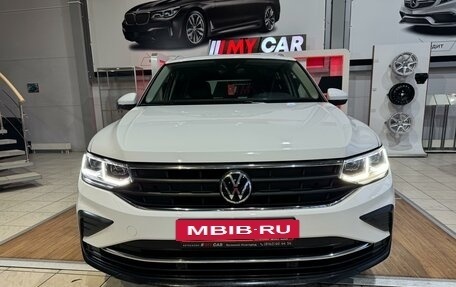 Volkswagen Tiguan II, 2021 год, 3 099 000 рублей, 11 фотография