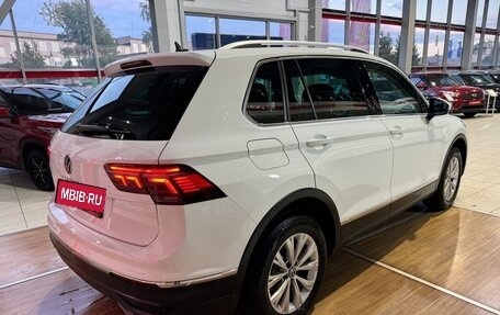 Volkswagen Tiguan II, 2021 год, 3 099 000 рублей, 5 фотография