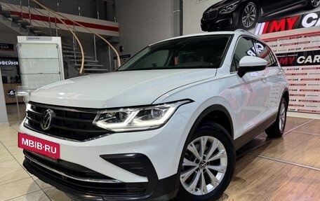 Volkswagen Tiguan II, 2021 год, 3 099 000 рублей, 10 фотография