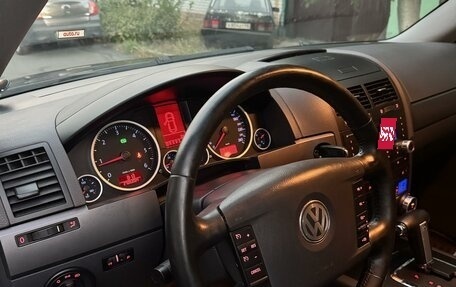 Volkswagen Touareg III, 2009 год, 1 350 000 рублей, 15 фотография