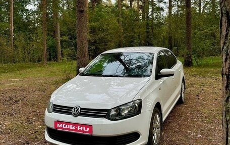 Volkswagen Polo VI (EU Market), 2012 год, 1 100 000 рублей, 2 фотография