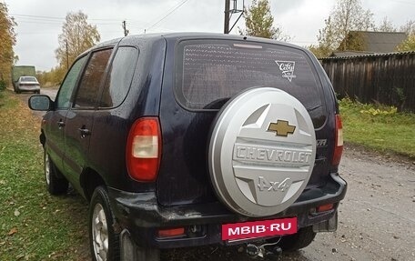 Chevrolet Niva I рестайлинг, 2004 год, 300 000 рублей, 3 фотография