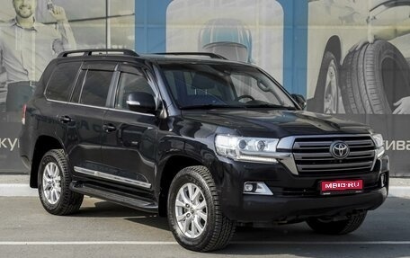 Toyota Land Cruiser 200, 2016 год, 6 199 000 рублей, 1 фотография